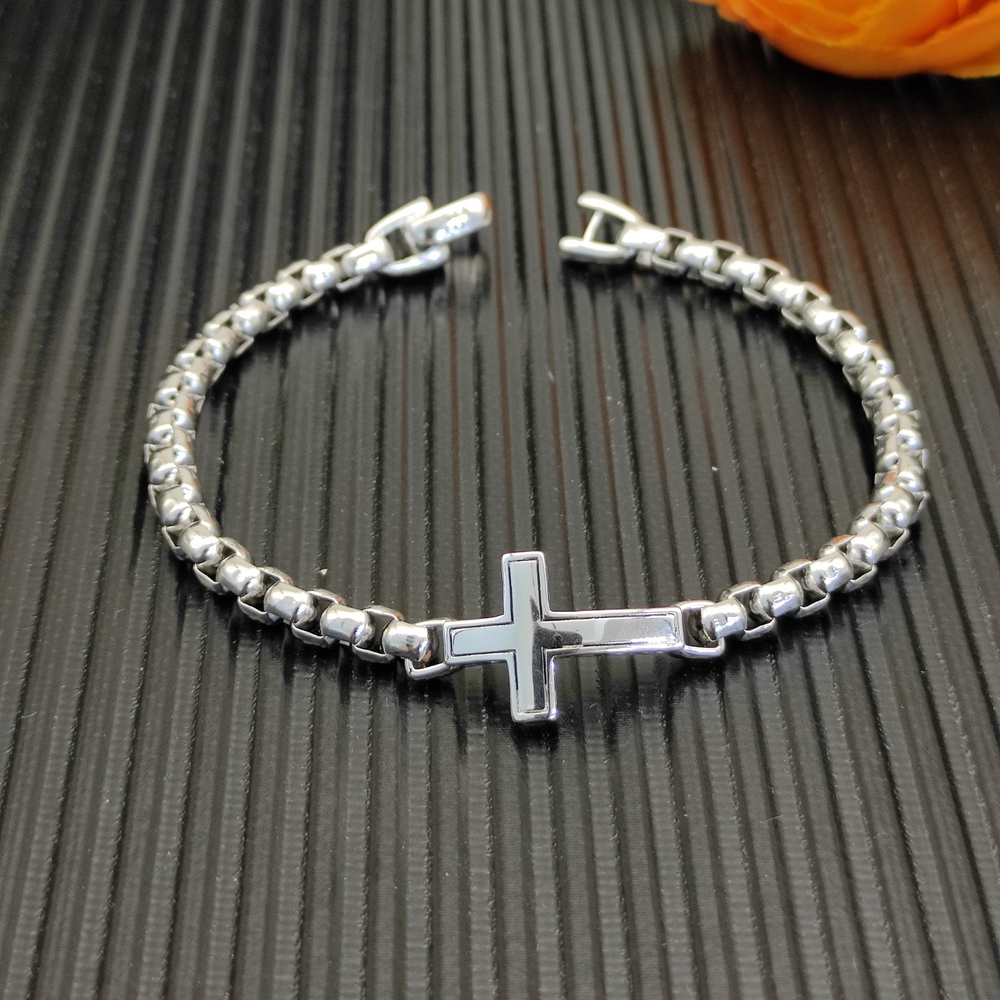 David Yurman Silver 5mm Box Chain Cross Bracelet - Picture 4 of 6